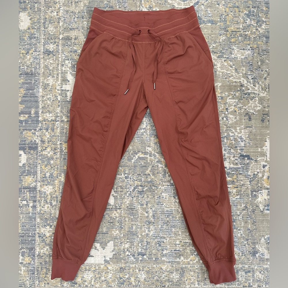 Lululemon size 8 dance studio mid rise jogger